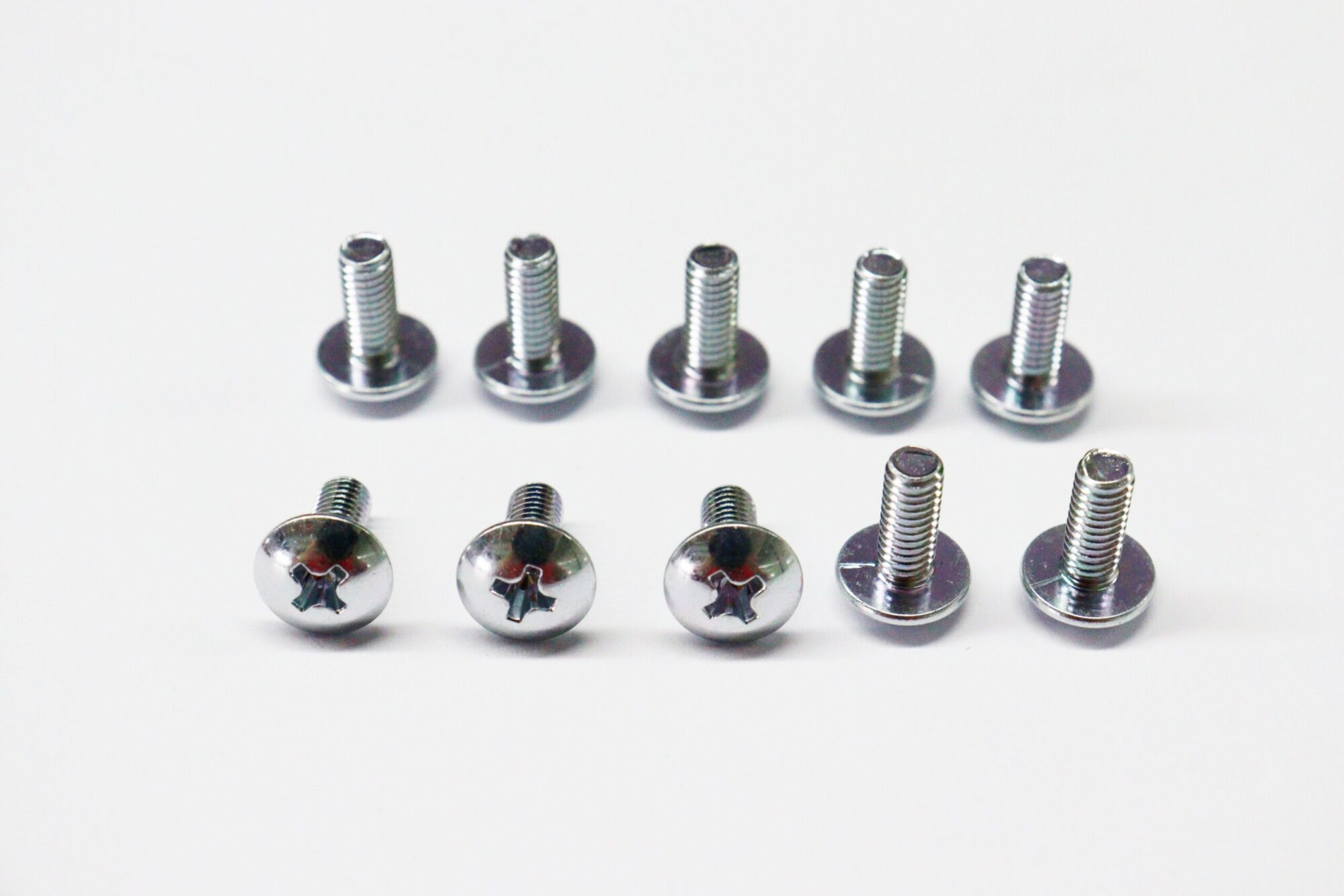 custom Phillips screws supplier