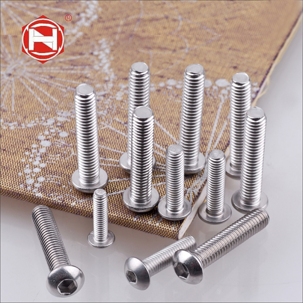 ISO 7380 screws